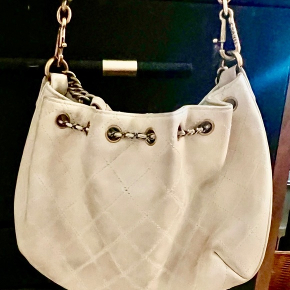 DRAWSTRING OFF-WHITE CHANEL BAG - 2020 Collection - Picture 3 of 7